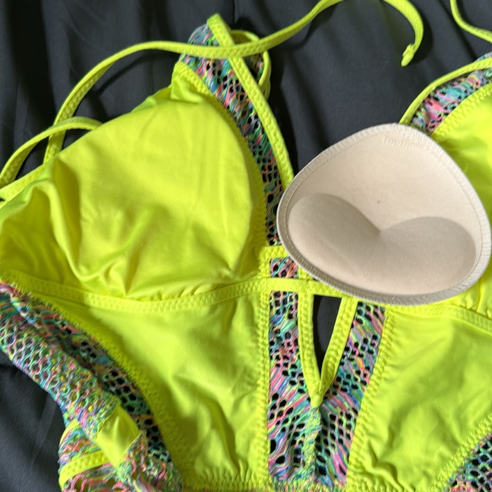 Becca Rave bodysuit, medium - Picture 4 of 4